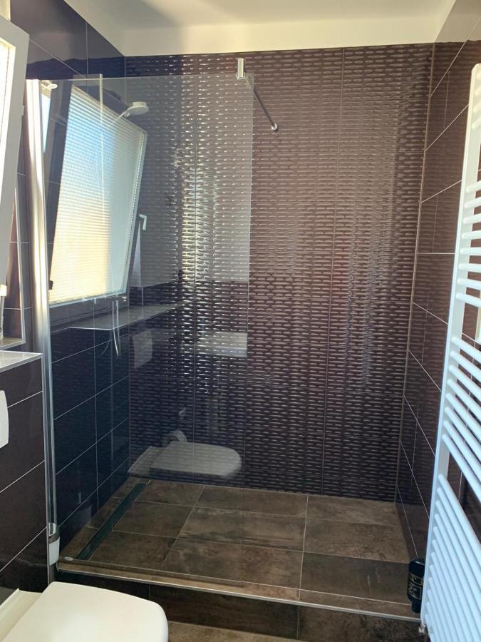 Nuertingen Zimmer Luaran gambar