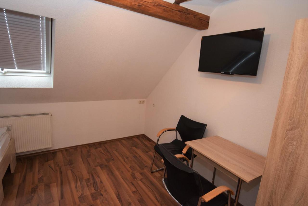 Nuertingen Zimmer Luaran gambar
