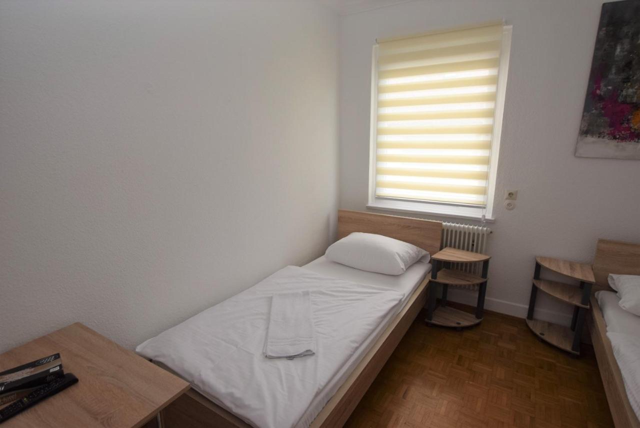 Nuertingen Zimmer Luaran gambar