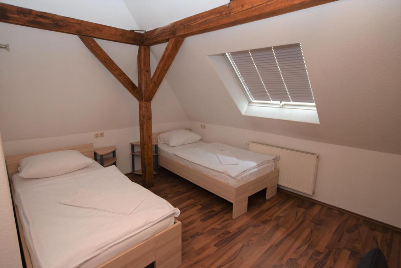 Nuertingen Zimmer Luaran gambar