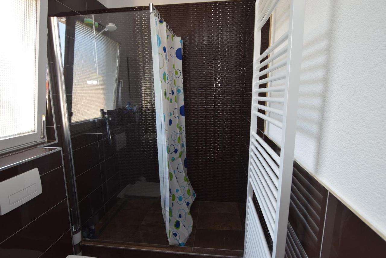 Nuertingen Zimmer Luaran gambar