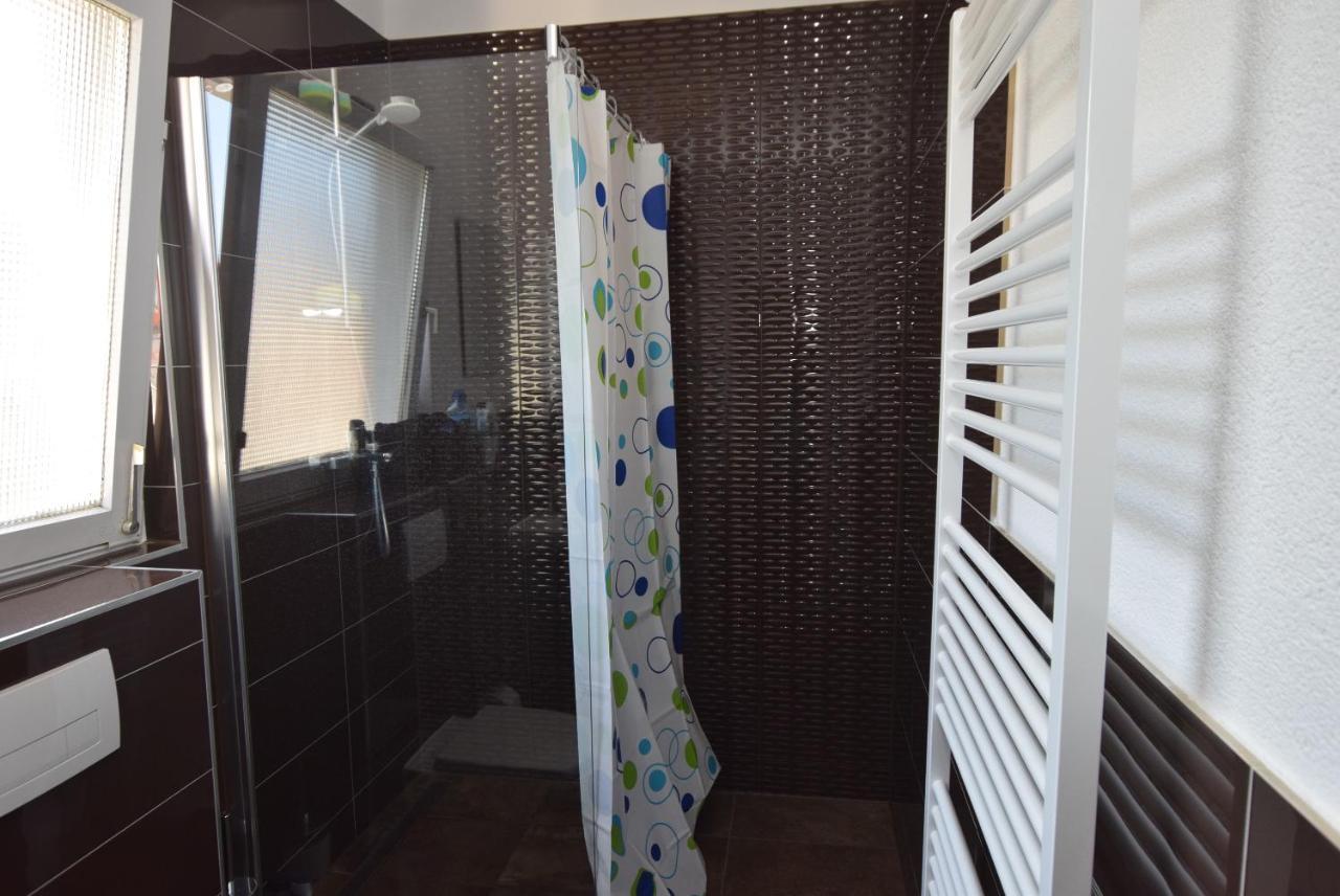 Nuertingen Zimmer Luaran gambar